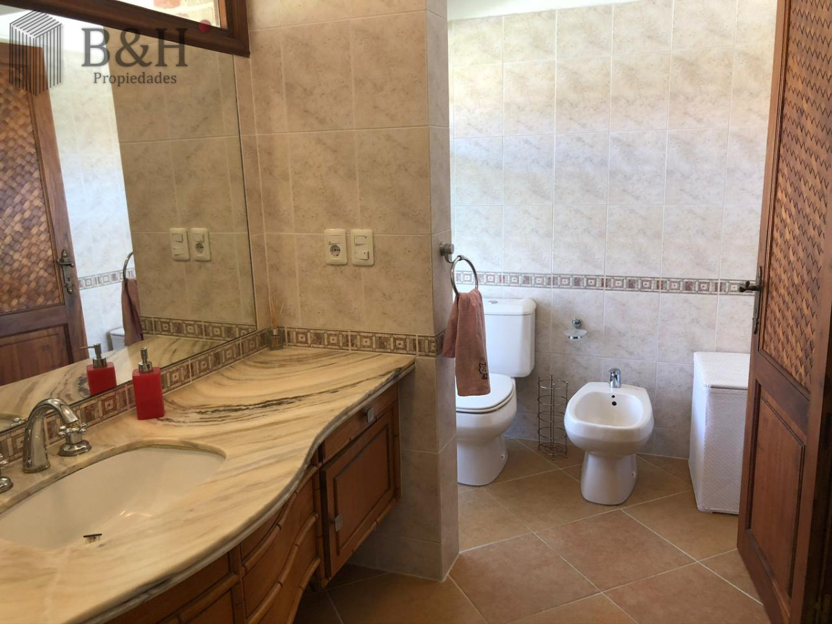 Casa ID.260 - casa en excelente lugar 