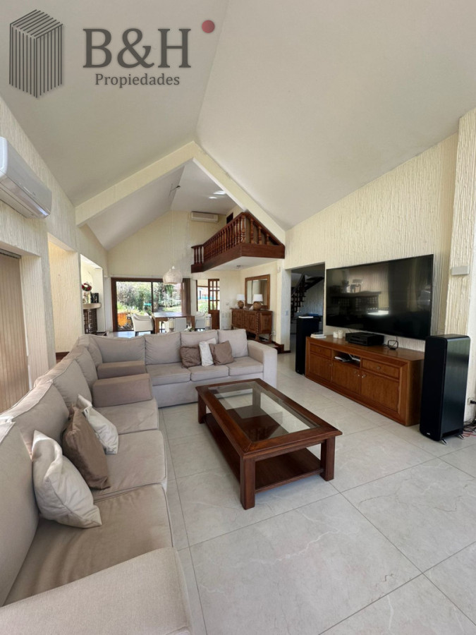 Casa ID.260 - casa en excelente lugar 