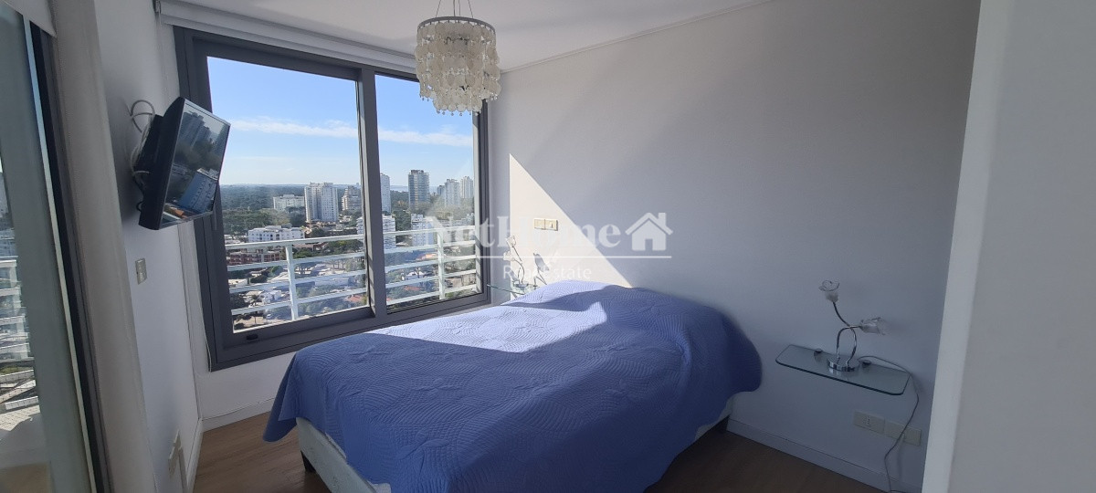 Apartamento ID.100 - Playa Mansa Apartamento 3 Dormitorios A  metros del Mar