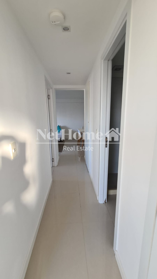 Apartamento ID.346 - Playa Brava Apartamento 3 dormitorios Vista parcial al mar. 