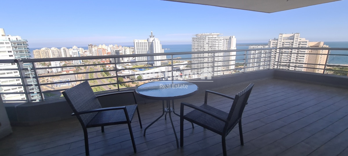 Apartamento ID.100 - Playa Mansa Apartamento 3 Dormitorios A  metros del Mar
