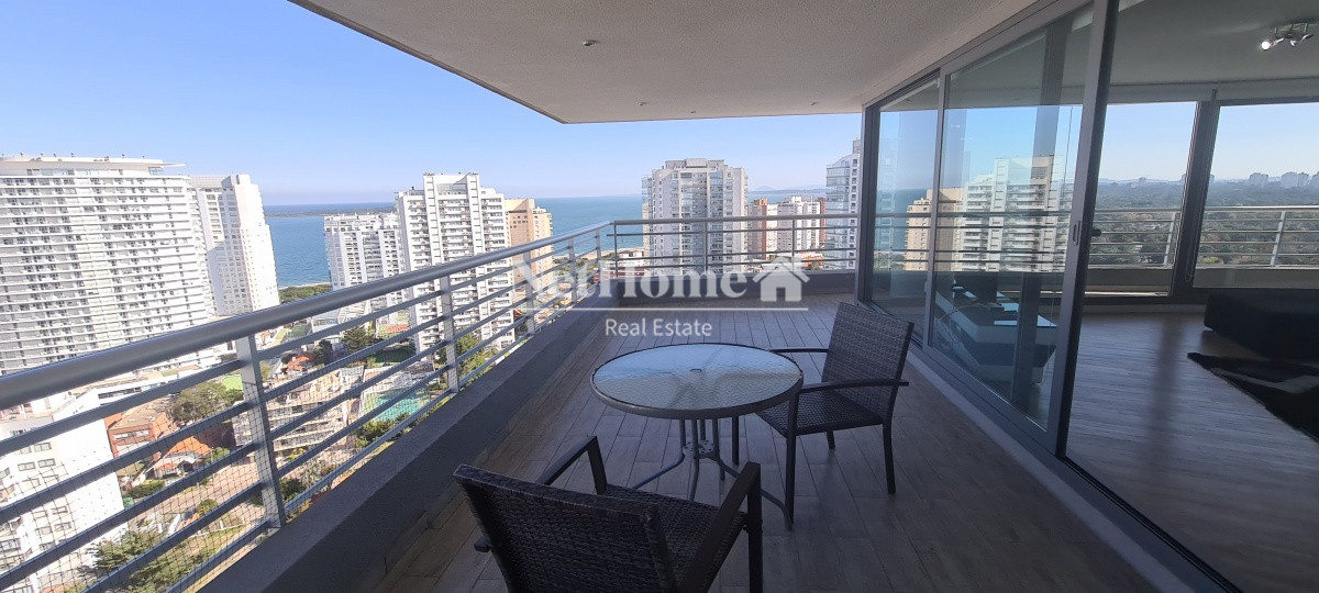 Apartamento ID.100 - Playa Mansa Apartamento 3 Dormitorios A  metros del Mar