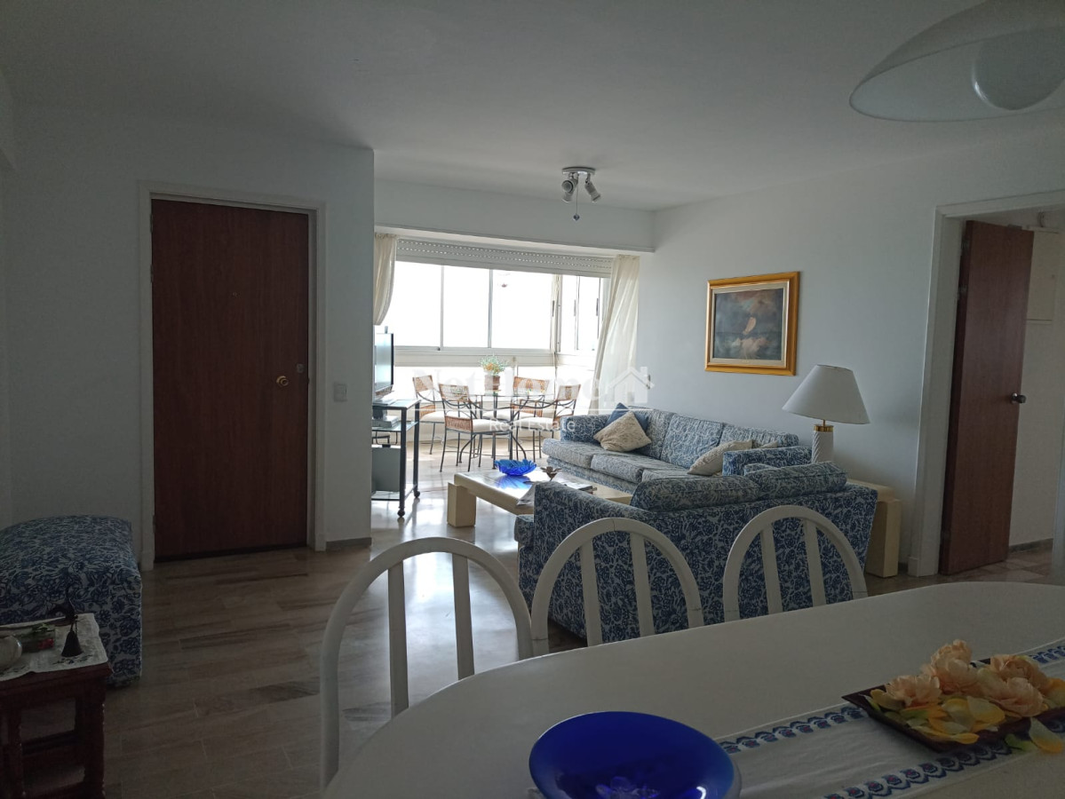 Apartamento ID.144 - Península Apartamento 3 Dormitorios A pasos del Mar 