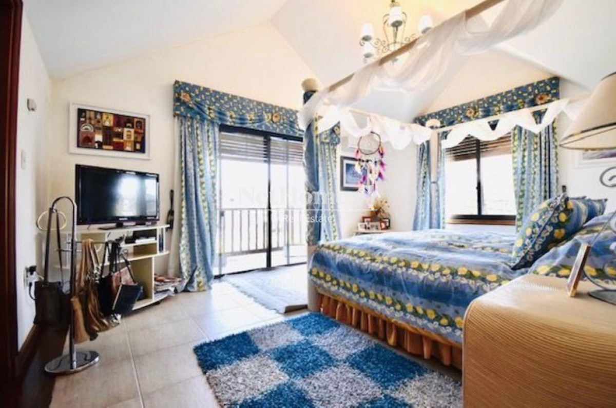 Casa ID.33 - Excelente mansión a 50 mts. de la mejor zona de la playa Mansa.