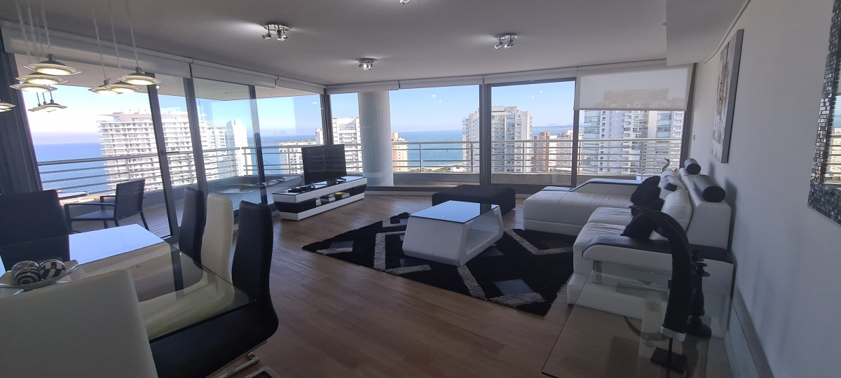Oportunidad de Apartamento en Piso Alto 