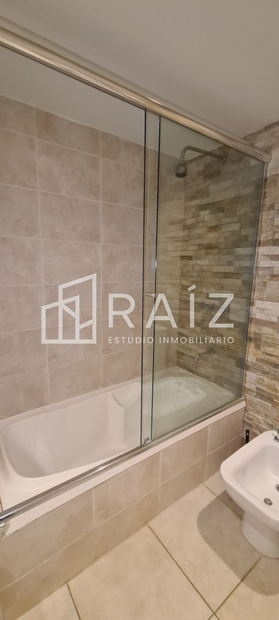 Apartamento ID.9183 - APARTAMENTO EN OPORTUNIDAD!!!  A METROS DEL MAR 