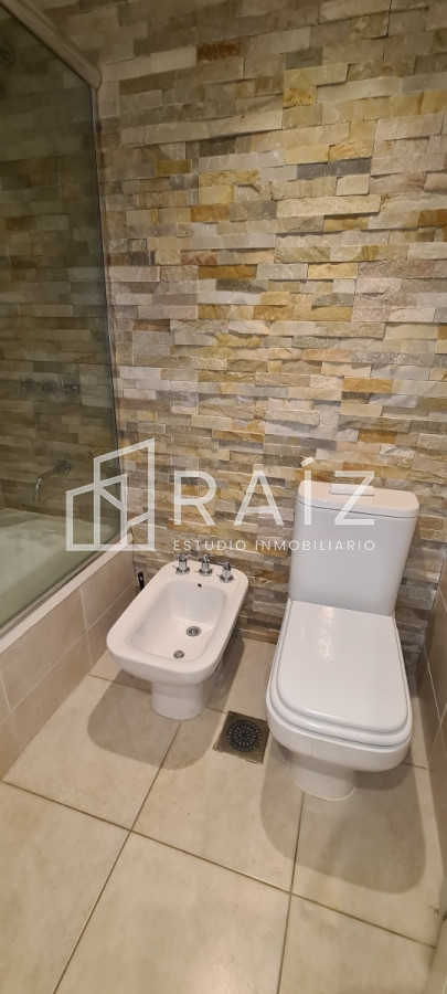 Apartamento ID.9183 - APARTAMENTO EN OPORTUNIDAD!!!  A METROS DEL MAR 