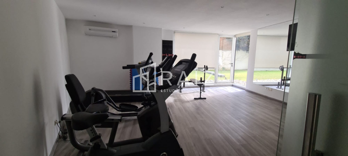 Apartamento ID.9183 - APARTAMENTO EN OPORTUNIDAD!!!  A METROS DEL MAR 