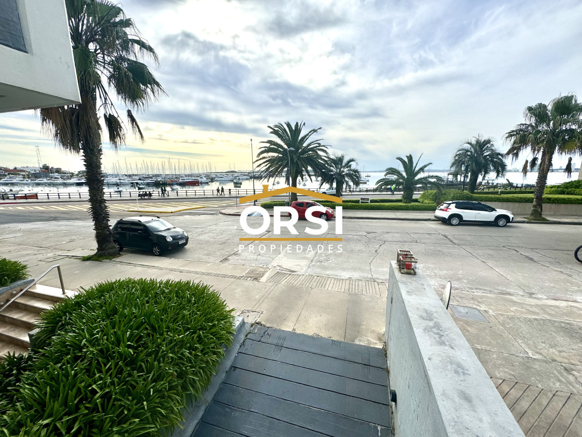 Apartamento ID.244 - puerto de punta del este, Primera línea 