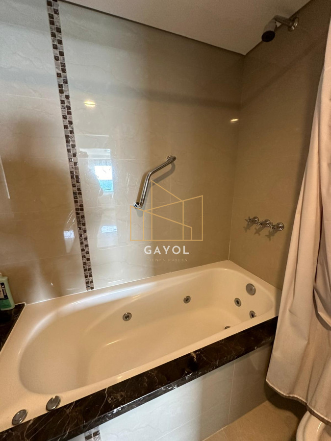 Apartamento ID.1244 - En venta hermoso apartamento con vista al mar 