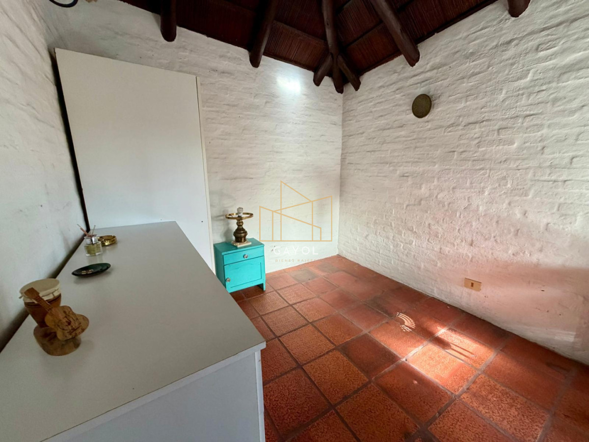 Casa ID.1414 - Hermosa casa en venta con piscina en punta del este 
