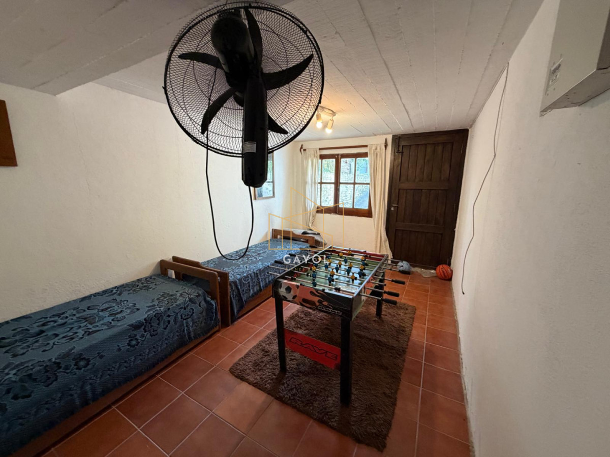Casa ID.1414 - Hermosa casa en venta con piscina en punta del este 