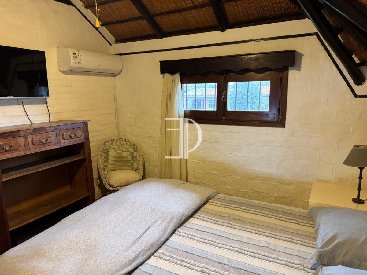 Casa ID.1527 - Hermosa casa a pasos del mar 