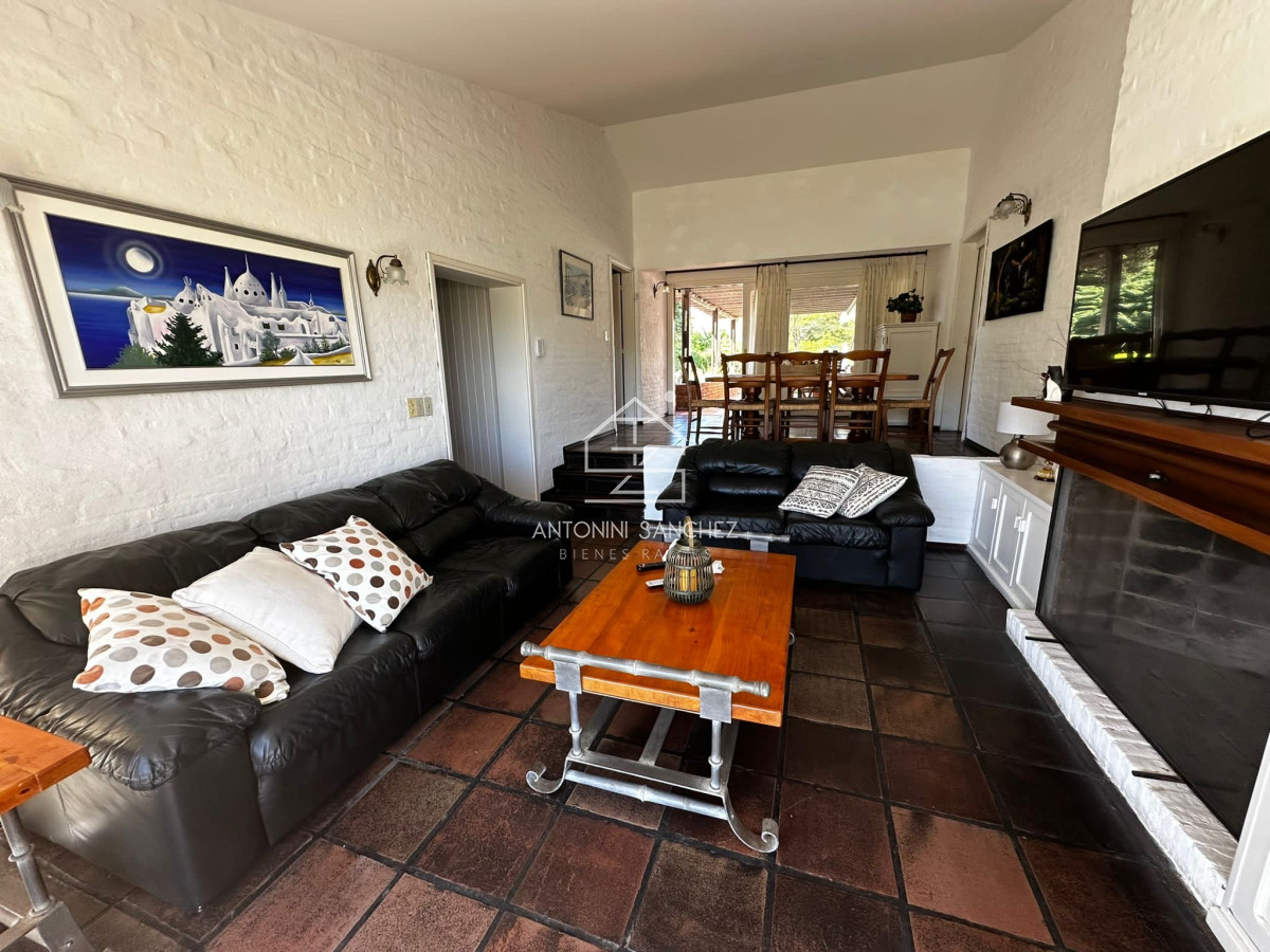 Casa ID.2631 - venta casa en parada 36 mansa 