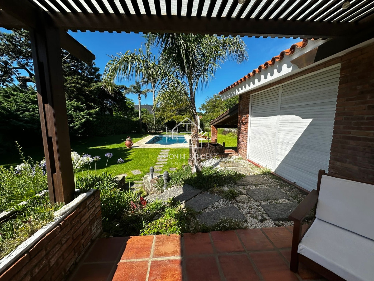 Casa ID.2631 - venta casa en parada 36 mansa 