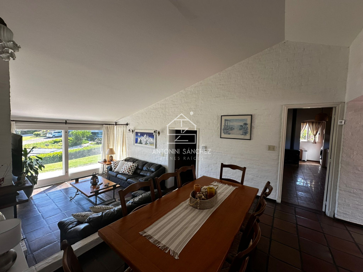 Casa ID.2631 - venta casa en parada 36 mansa 