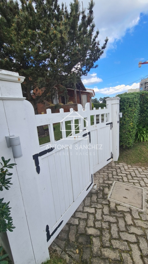 Casa ID.2631 - venta casa en parada 36 mansa 