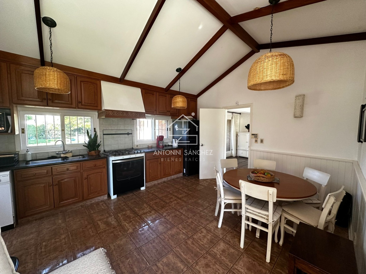Casa ID.2631 - venta casa en parada 36 mansa 