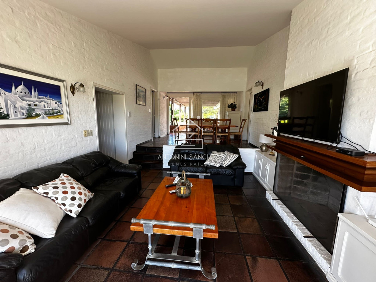Casa ID.2631 - venta casa en parada 36 mansa 