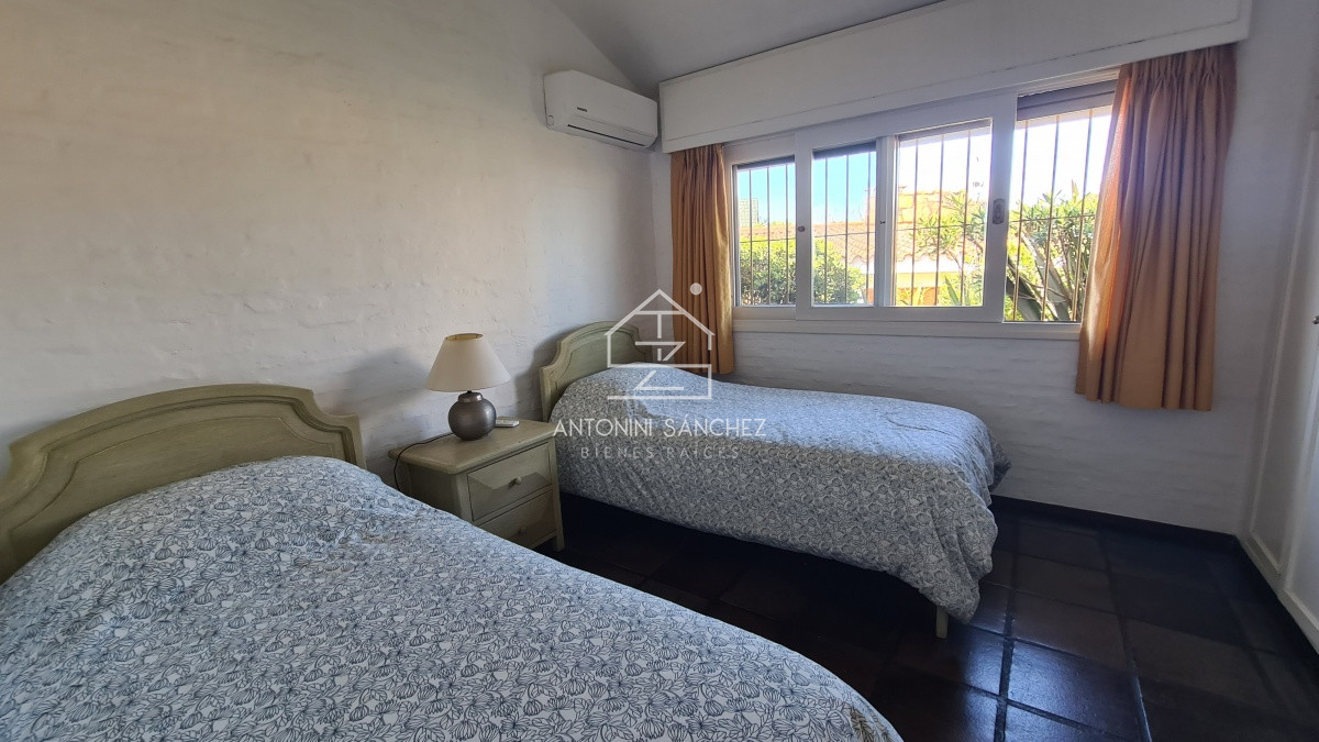 Casa ID.2631 - venta casa en parada 36 mansa 