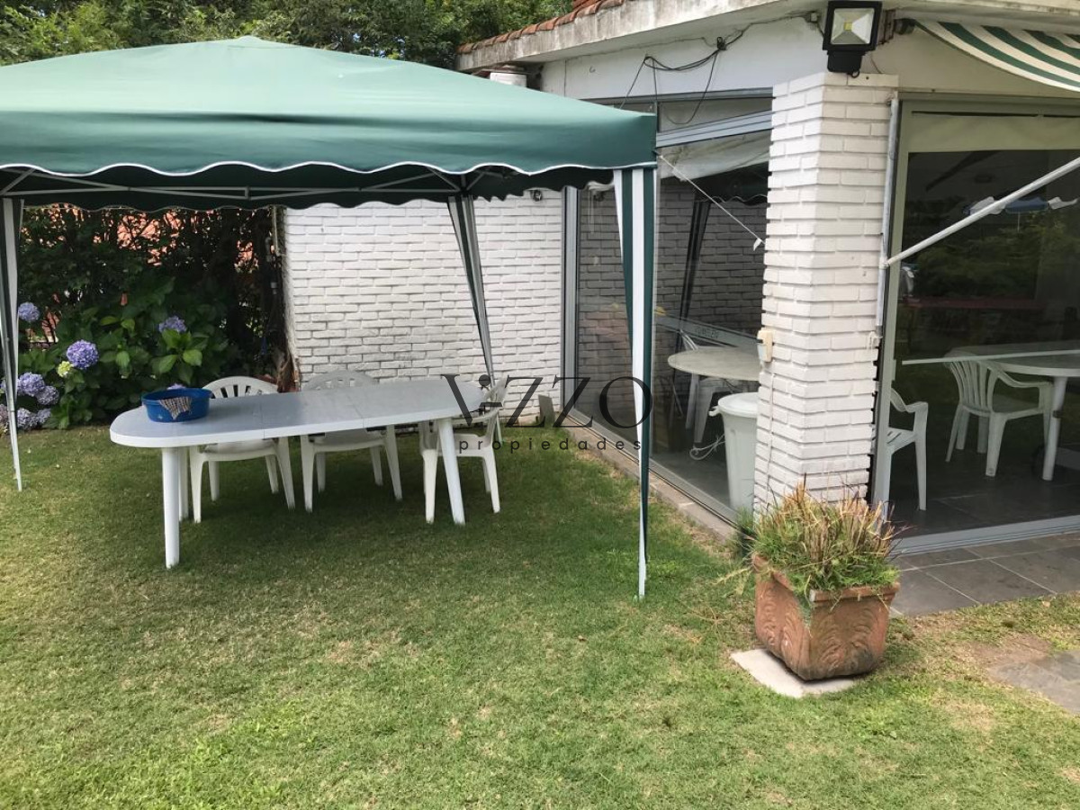 Casa ID.533/casa-en-barrio-Cantegril-punta-del-este- - casa en barrio Cantegril punta del este 