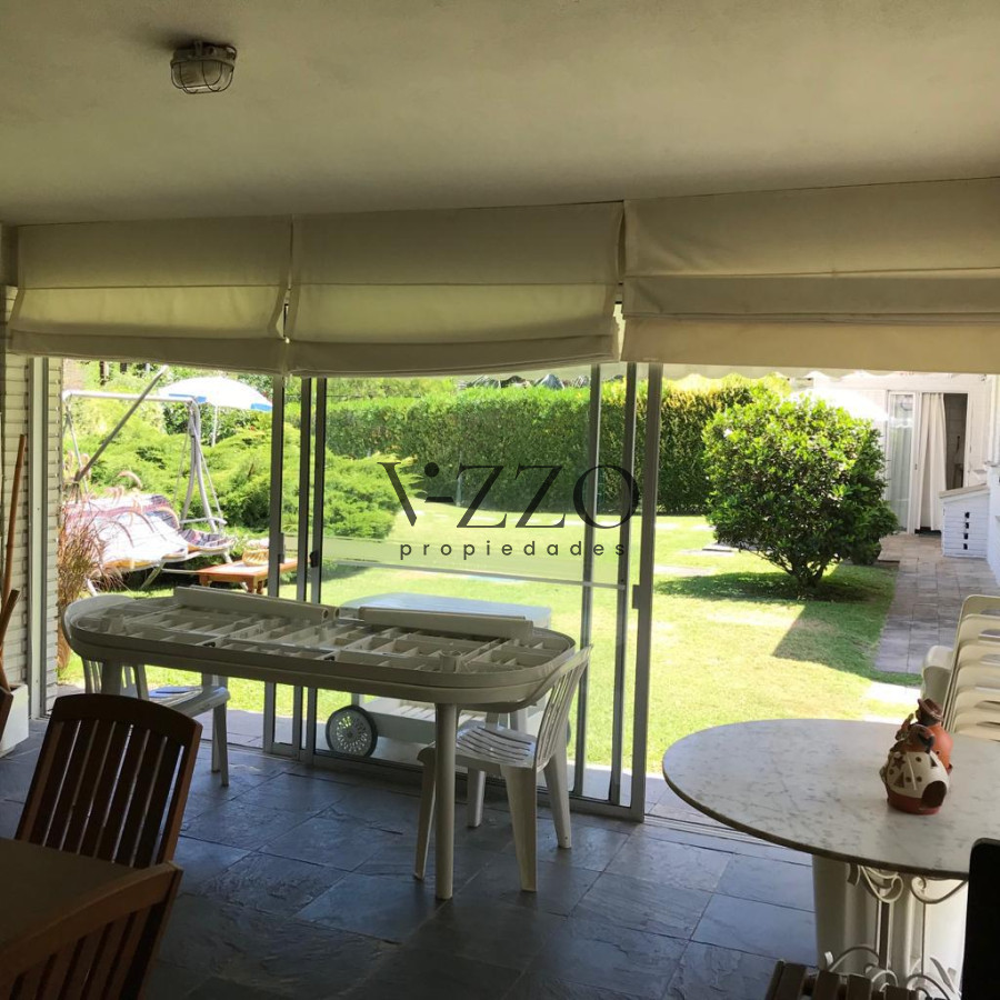 Casa ID.533/casa-en-barrio-Cantegril-punta-del-este- - casa en barrio Cantegril punta del este 