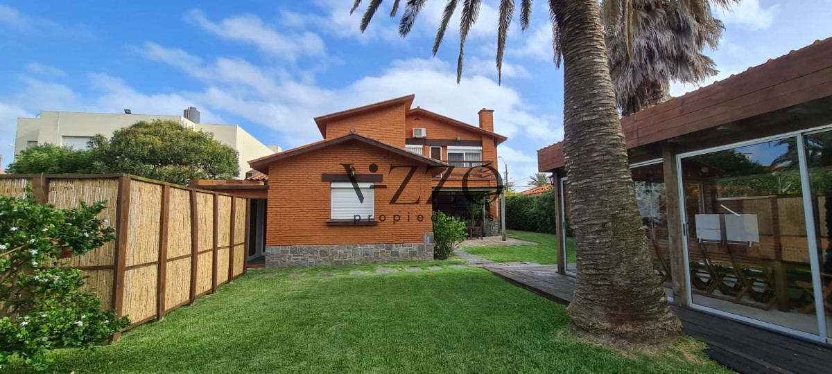 Casa ID.447/Casa-en-peninsula-en-venta- - Casa en peninsula en venta 