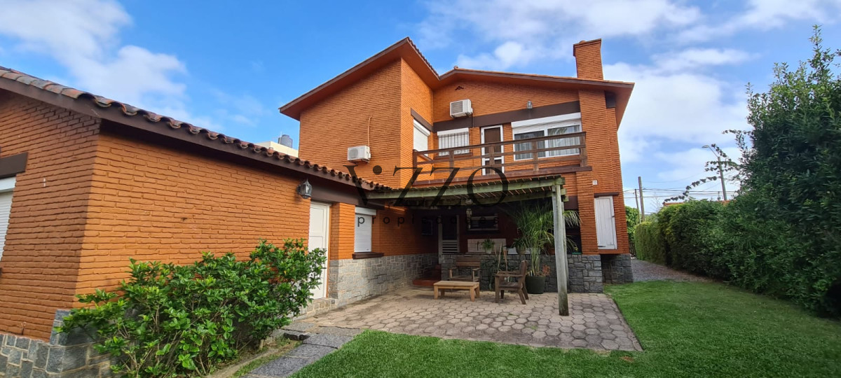 Casa ID.447/Casa-en-peninsula-en-venta- - Casa en peninsula en venta 