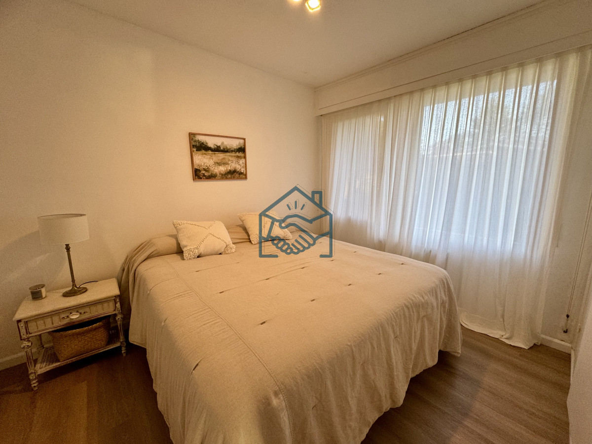 Casa ID.533/casa-en-barrio-Cantegril-punta-del-este- - casa en barrio Cantegril punta del este 