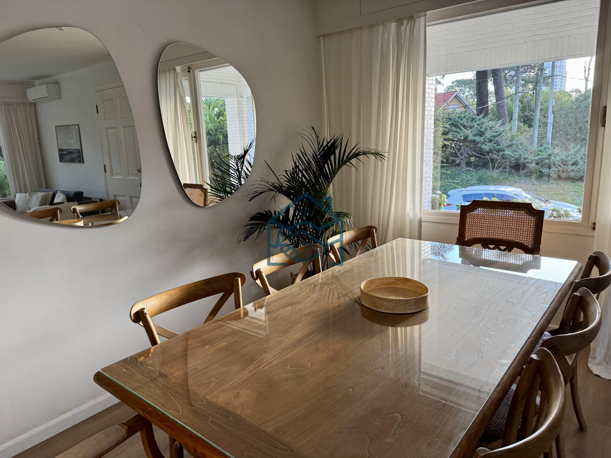 Casa ID.533/casa-en-barrio-Cantegril-punta-del-este- - casa en barrio Cantegril punta del este 