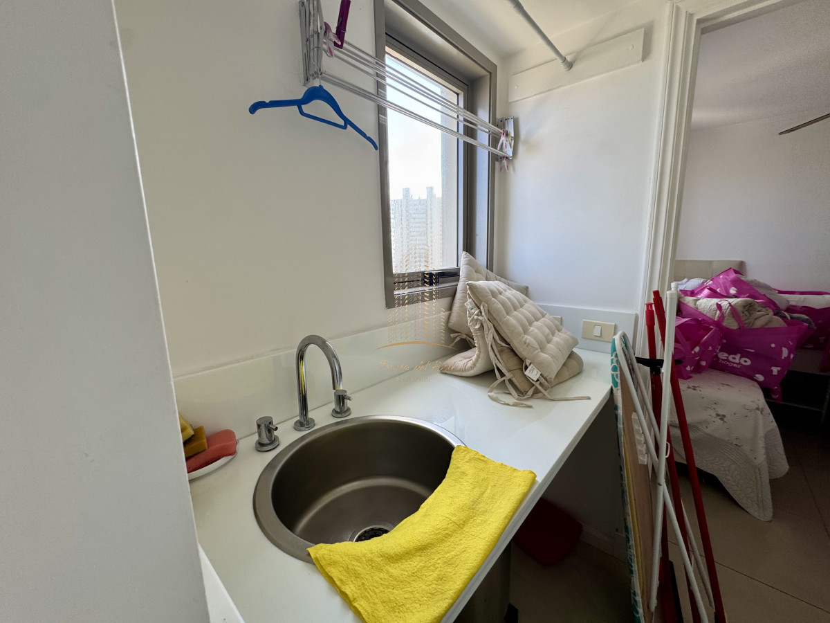 Apartamento ID.988 - Apartamento en Alquiler frente al mar full amenities , Punta del Este