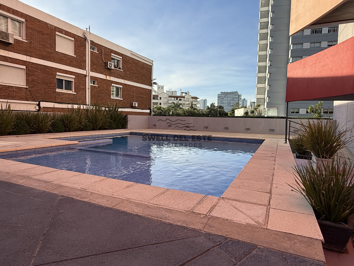 Apartamento ID.411 - Venta Apartamento 2 Dormitorios - 100 metros playa Brava