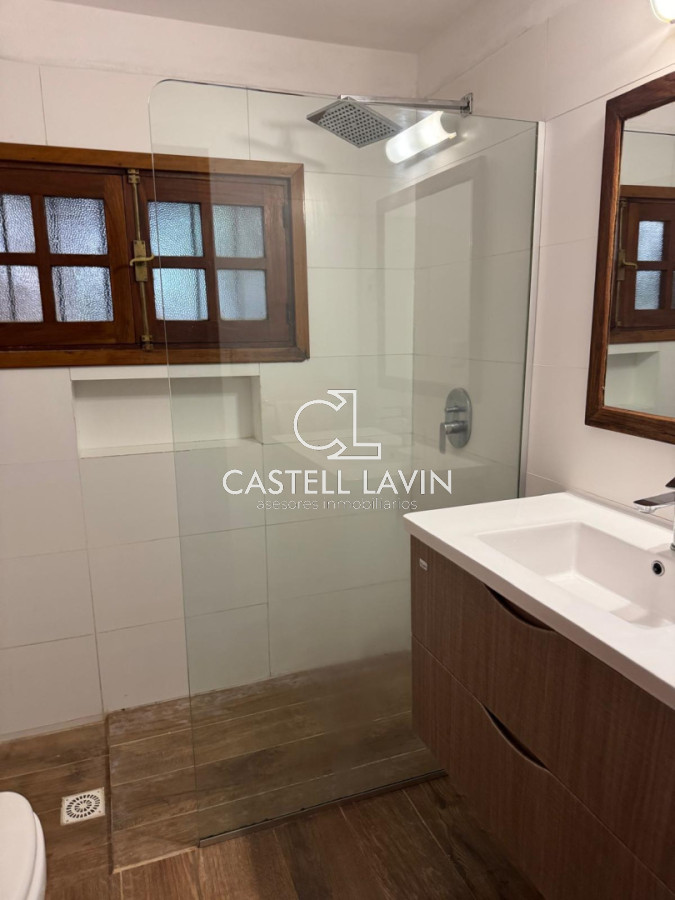 Casa ID.1303 - Venta Casa 4 Dormitorios a pasos del mar Pinares Punta del Este