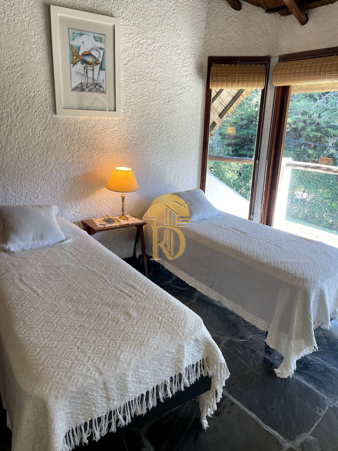 Casa en venta en brava a escasos metros del mar -id-74-20