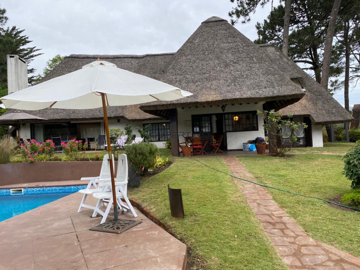 Casa en Punta del Este, Lugano — foto 1