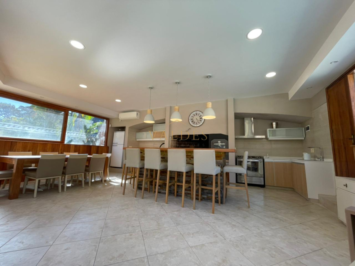 Casa ID.1108 - casa en excelente lugar 