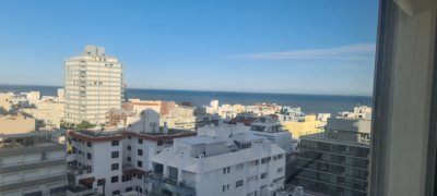 Amplia planta con vista al mar en venta en punta del este 
