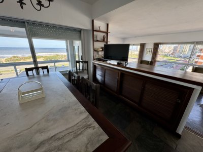 Excelente unidad en renta anual en primera línea 