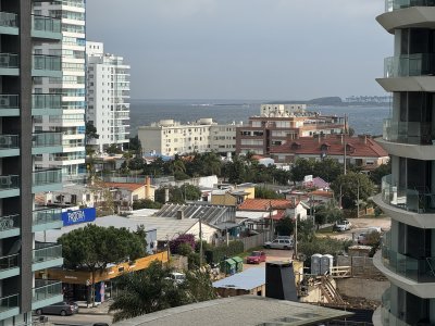 Moderno apartamento en venta a pasos del mar 