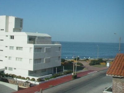 Apartamento en Alquiler de 3 dormitorios en Edificio Mar Bravia , Punta del este 