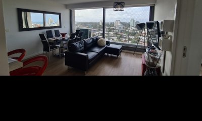 Apartamento en piso 19