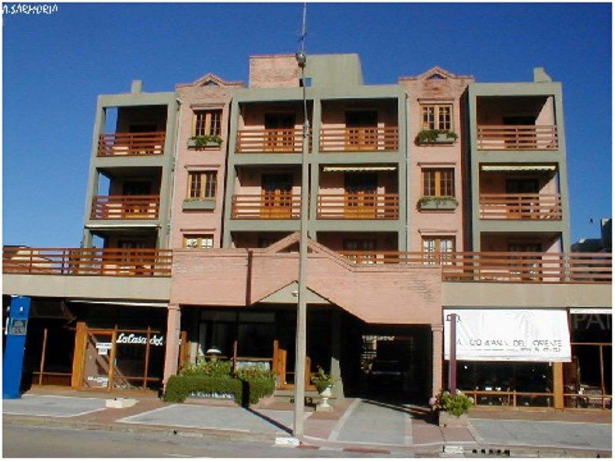 Apartamento en Peninsula, 2 dormitorios *