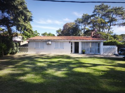 Excelente punto para vivienda o comercio