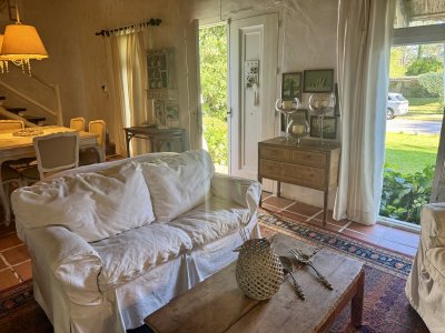 Hermosa casa con piscina en venta