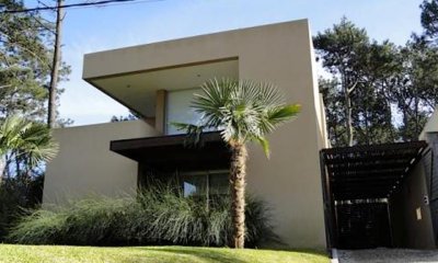 Casa en venta Montoya a pasos del mar