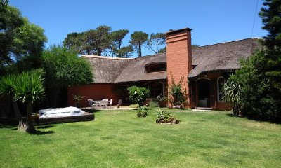 Casa en Bo. Cordoba, 4 dormitorios