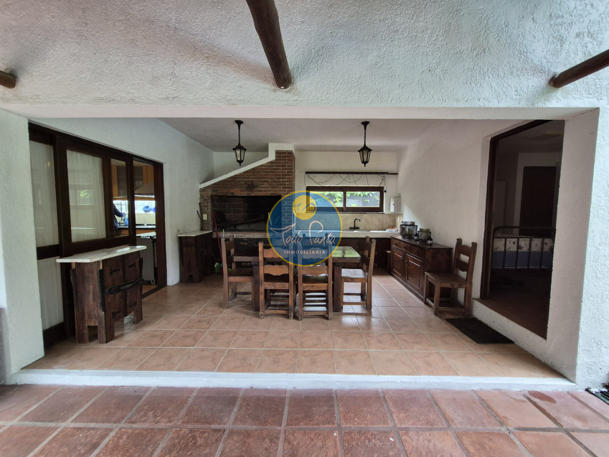 Miniatura de Casa de 4 dormitorios en Pinares, Punta del Este | Todo Punta