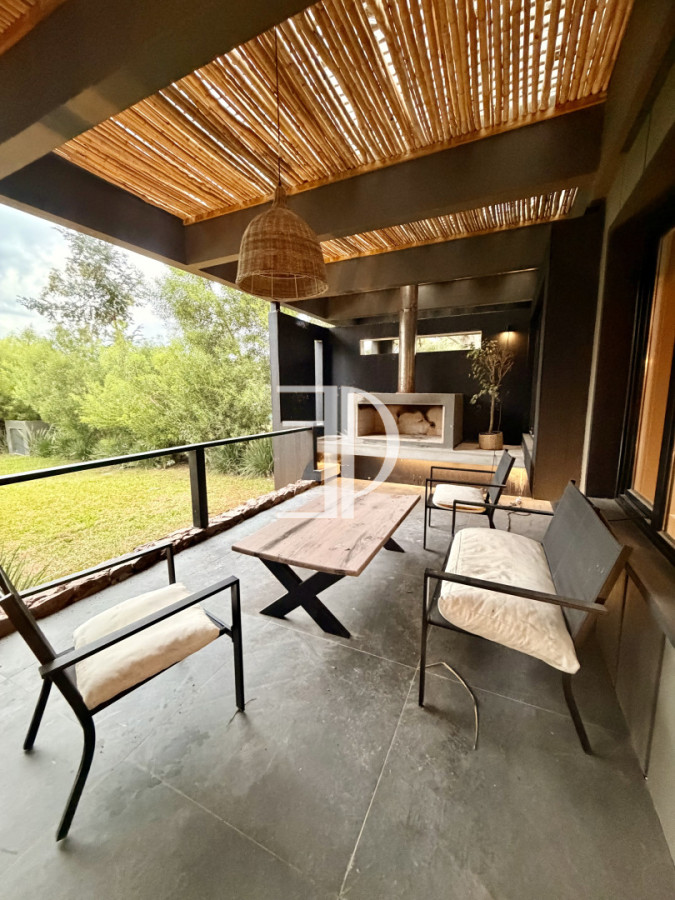 Casa ID.1503 - CASA EN VENTA EN BARRIO CERRADO
