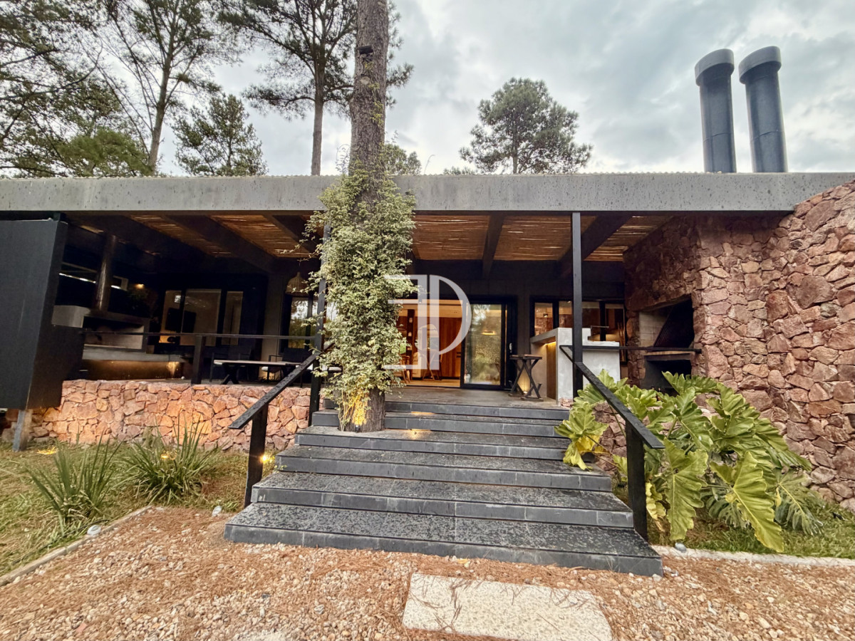 Casa ID.1503 - CASA EN VENTA EN BARRIO CERRADO