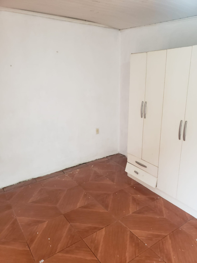 Casa ID.307 - CONJUNTO DE CASA Y APTOS. EN VENTA, CON RENTA